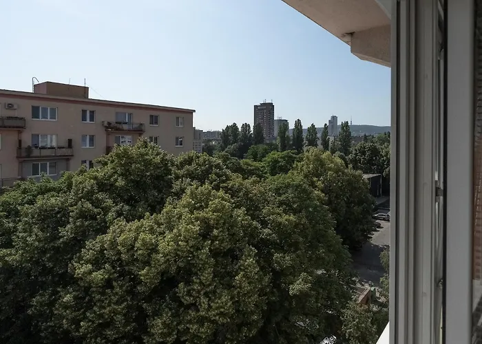 Sklenarova Retreat شقة براتسيلافا